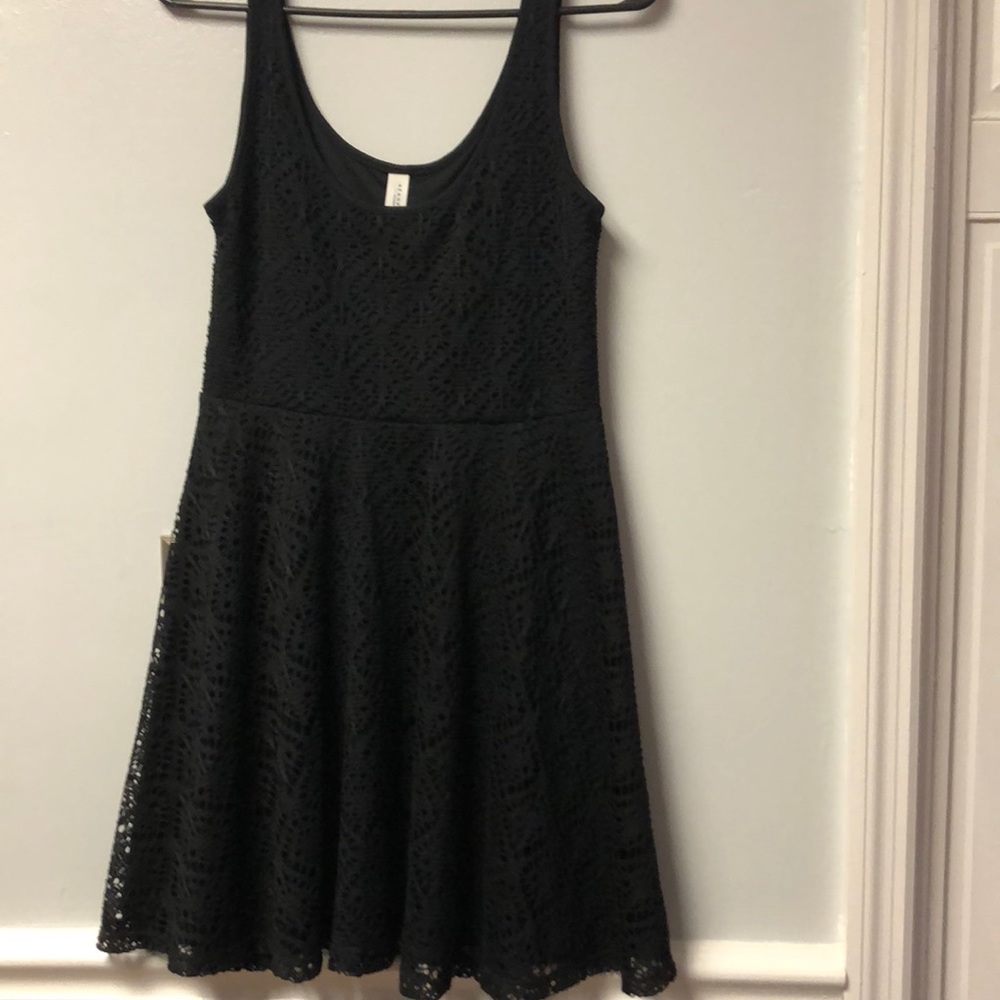 Black Aeropostale crochet/lace dress